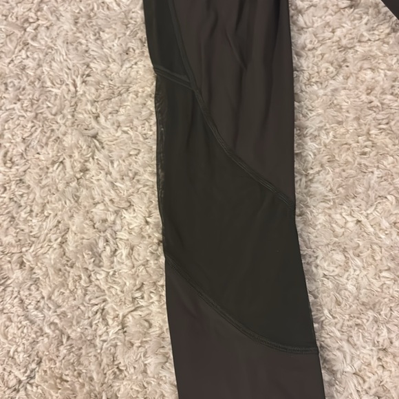 Lululemon leggings - Picture 3 of 4